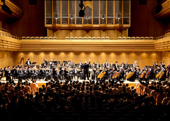 Image for article Симфонический оркестр Shen Yun выступил с дебютным концертом в Токио,  открыв гастрольный тур по Азии 2016 года