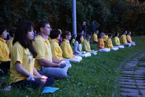 Image for article Европа. Мероприятия, посвящённые 18-летнему мирному противостоянию Фалуньгун