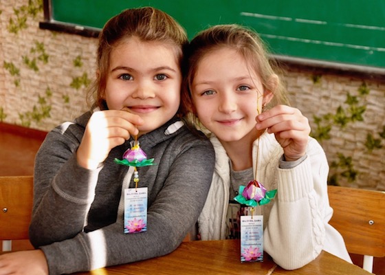 Image for article «Лепестки мира» в школах Молдавии