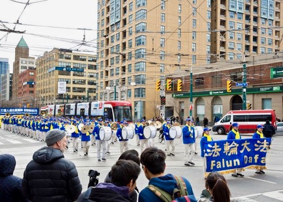 Image for article Торонто. Парад, посвящённый событию выхода 300 миллионов человек из рядов коммунистических организаций Китая