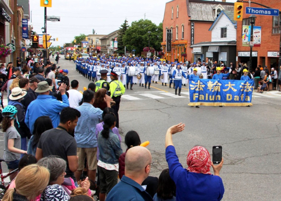 Image for article Фалуньгун на парадах в Нью-Йорке и Торонто