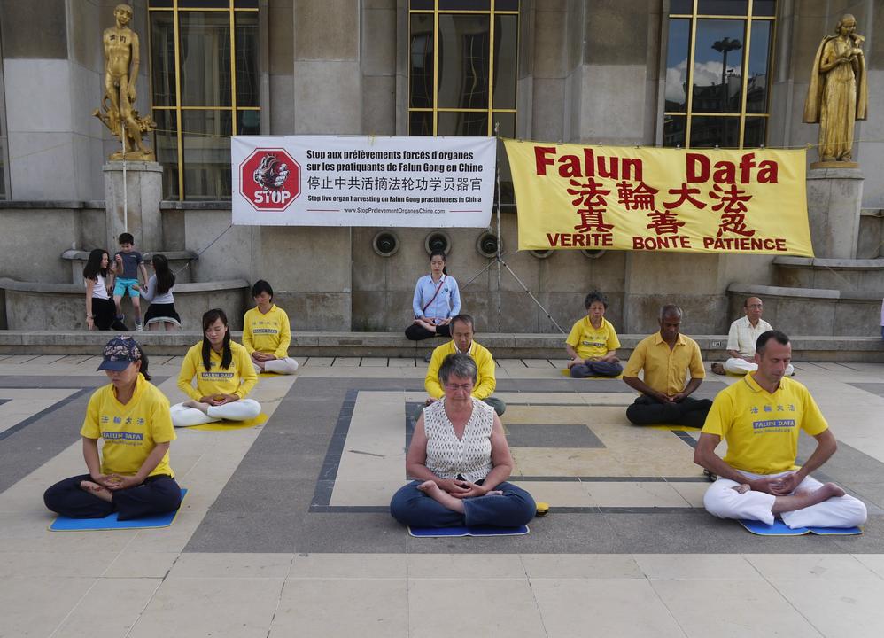 Image for article Информирование общественности по всему миру о преследовании Фалуньгун в Китае