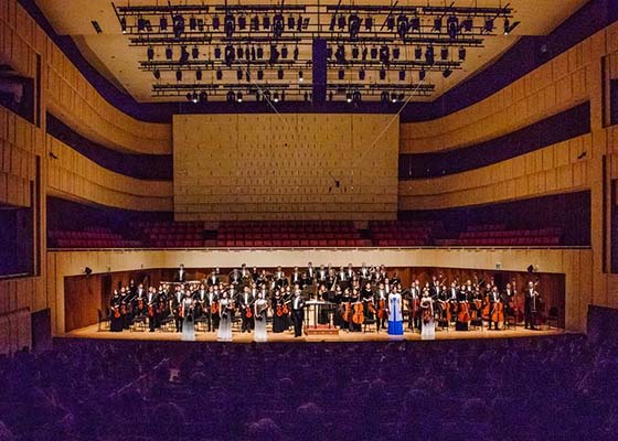 Image for article Зрители Северной Америки дали высокую оценку выступлению симфонического оркестра Shen Yun