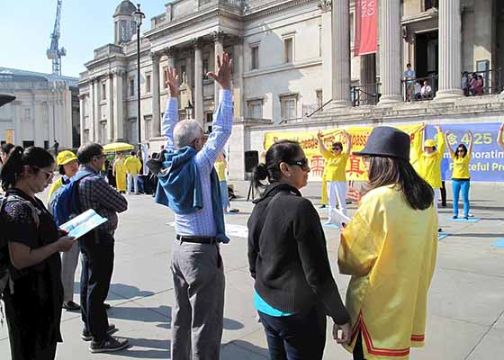 Image for article Мероприятия практикующих Фалуньгун в Лондоне в ознаменование мирного обращения «25 Апреля»