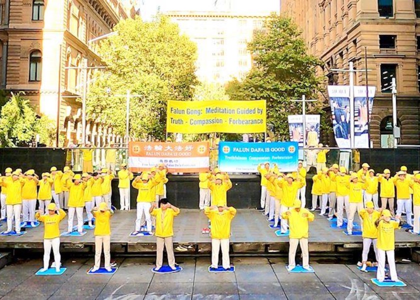 Image for article Сидней, Австралия. Мероприятие, посвящённое выходу более 390 миллионов человек из организаций КПК