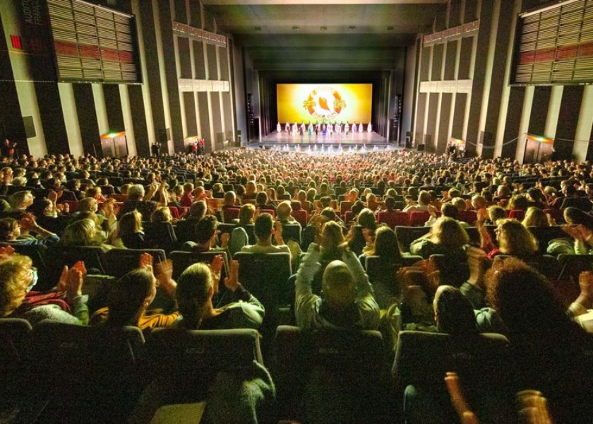 Image for article Зрители в пяти странах высоко оценивают представление Shen Yun: «Великолепное и миролюбивое»