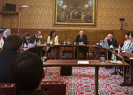Image for article Лондон. Официальные лица выражают поддержку Фалунь Дафа на симпозиуме в парламенте Великобритании