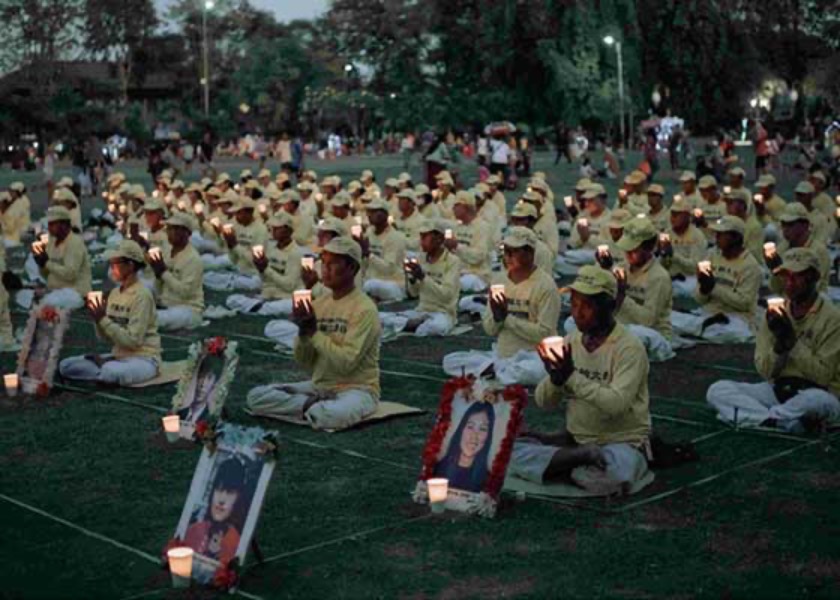 Image for article Индонезия. Люди поддерживают Фалунь Дафа во время мероприятий, выражающих протест преследованию в Китае