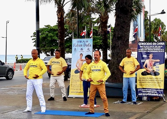 Image for article Доминиканская республика. Практикующие призвали положить конец преследованию Фалунь Дафа в Китае