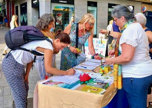Image for article Испания. Жители Матаро поддерживают принципы Фалунь Дафа на мероприятии в провинции Барселона