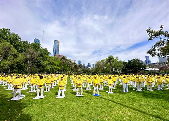 Image for article Австралия. Люди восхищаются мужеством практикующих Фалунь Дафа