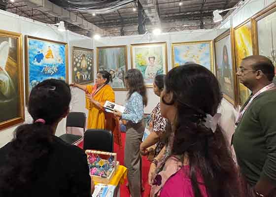 Image for article Индия. Выставка «Искусство Чжэнь, Шань, Жэнь» тронула сердца посетителей фестиваля искусств в Мумбаи