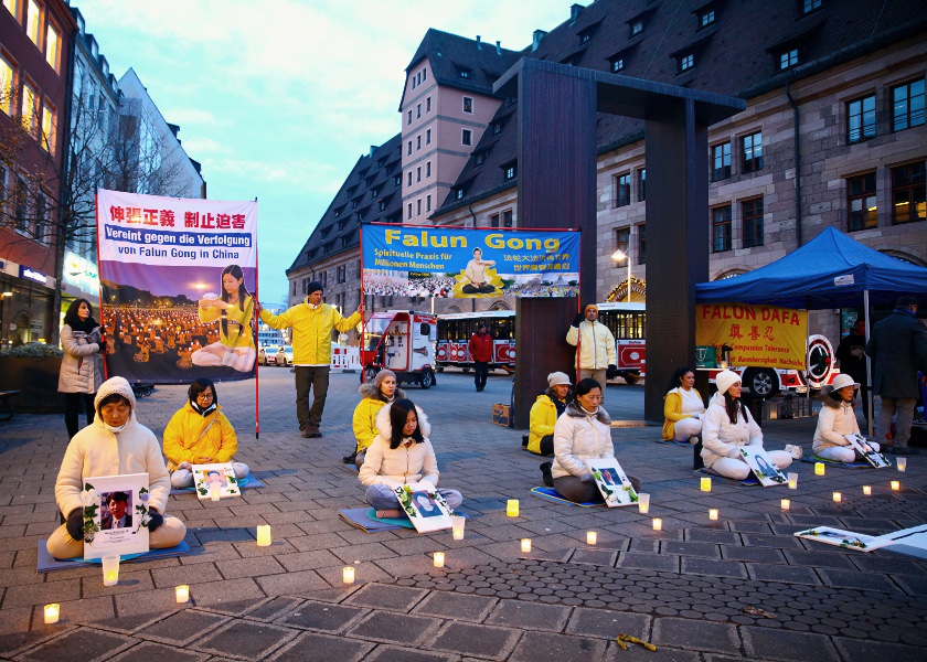 Image for article Нюрнберг, Германия. В Международный день прав человека практикующие информируют людей о преследовании в Китае