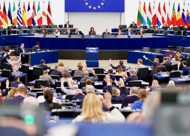 Image for article Европейский парламент принял резолюцию, требующую, чтобы компартия Китая немедленно прекратила преследование Фалуньгун
