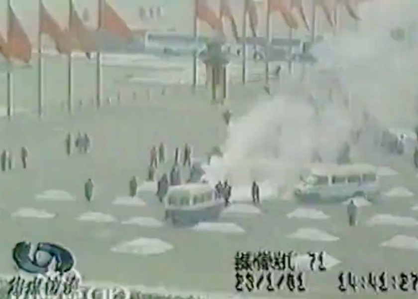 Image for article Кинооператор: «Каким образом я понял, что так называемое самосожжение на площади Тяньаньмэнь было фальсификацией»