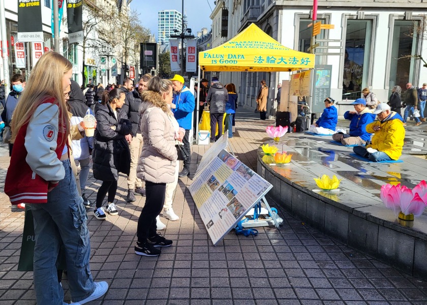 Image for article Бельгия. Жители Антверпена выражают поддержку принципам Фалунь Дафа