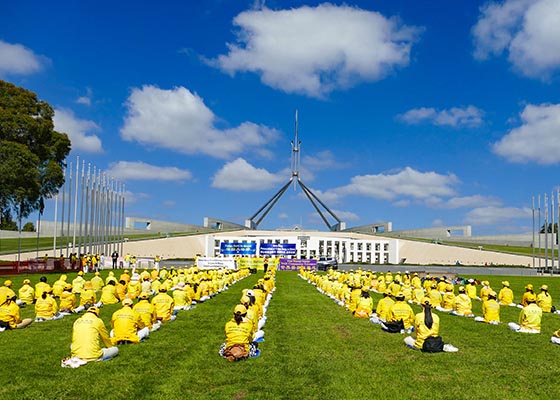 Image for article Австралия. Митинг возле Капитолийского холма призывает положить конец преследованию в Китае