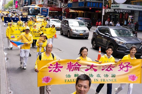 Грандиозный парад Фалуньгун в Нью-Йорке поразил масштабом и красотой