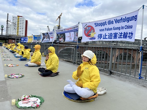 Image for article Германия. Мирные акции протеста в пяти городах с целью разоблачения преследования Фалунь Дафа в Китае