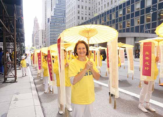 Image for article Нью-Йорк. Практикующие из разных стран мира приняли участие в праздновании Всемирного Дня Фалунь Дафа