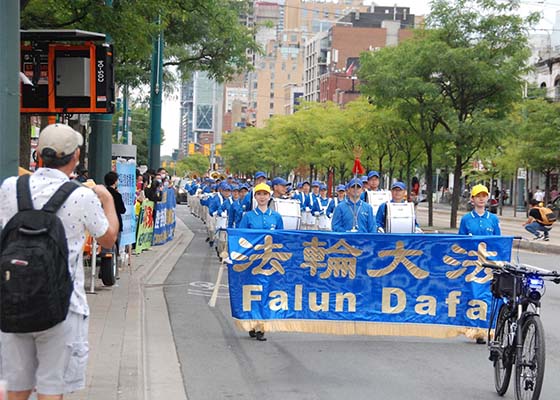 Image for article Канада. Китайцы публично выходят из рядов компартии Китая во время митинга в Торонто