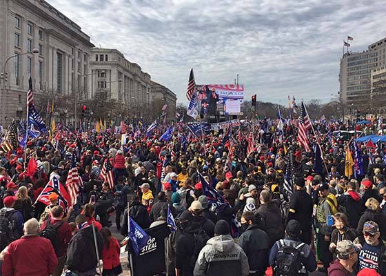 Image for article Сотни тысяч собрались в Вашингтоне в поддержку Трампа
