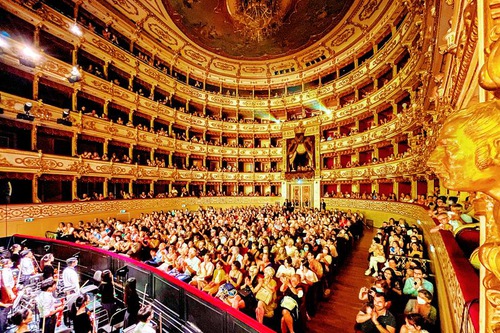 Image for article Shen Yun завершает европейское турне в Триесте, Италия: «Надежда на прекрасное будущее»