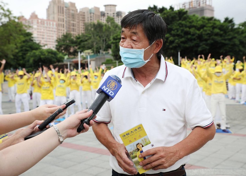 Image for article Тайчжун, Тайвань. Выборные официальные лица присоединяются к акции с зажжёнными свечами, чтобы помочь положить конец преследованию Фалунь Дафа в Китае