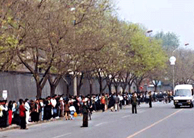 Image for article Видео «Минхуэй»: Мирное обращение «25 апреля»