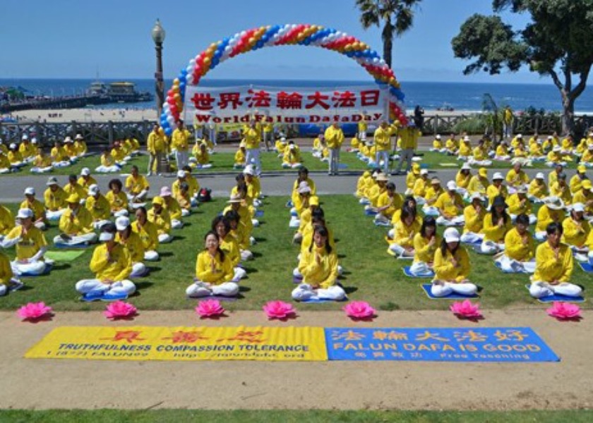 Image for article США. Практикующие Фалунь Дафа из Большого Лос-Анджелеса празднуют Всемирный День Фалунь Дафа