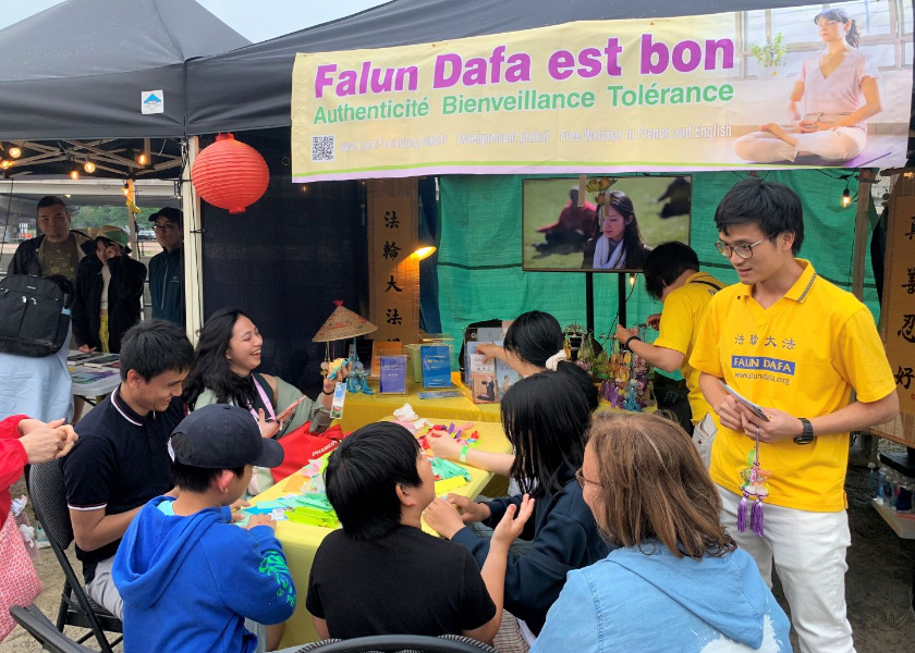 Image for article Монреаль, Канада. Презентация Фалунь Дафа на вьетнамском фестивале