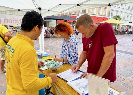 Image for article Австрия. Практикующие Фалуньгун провели мероприятия в трёх городах, отмечая 25-летнее мирное сопротивление преследованию компартией Китая