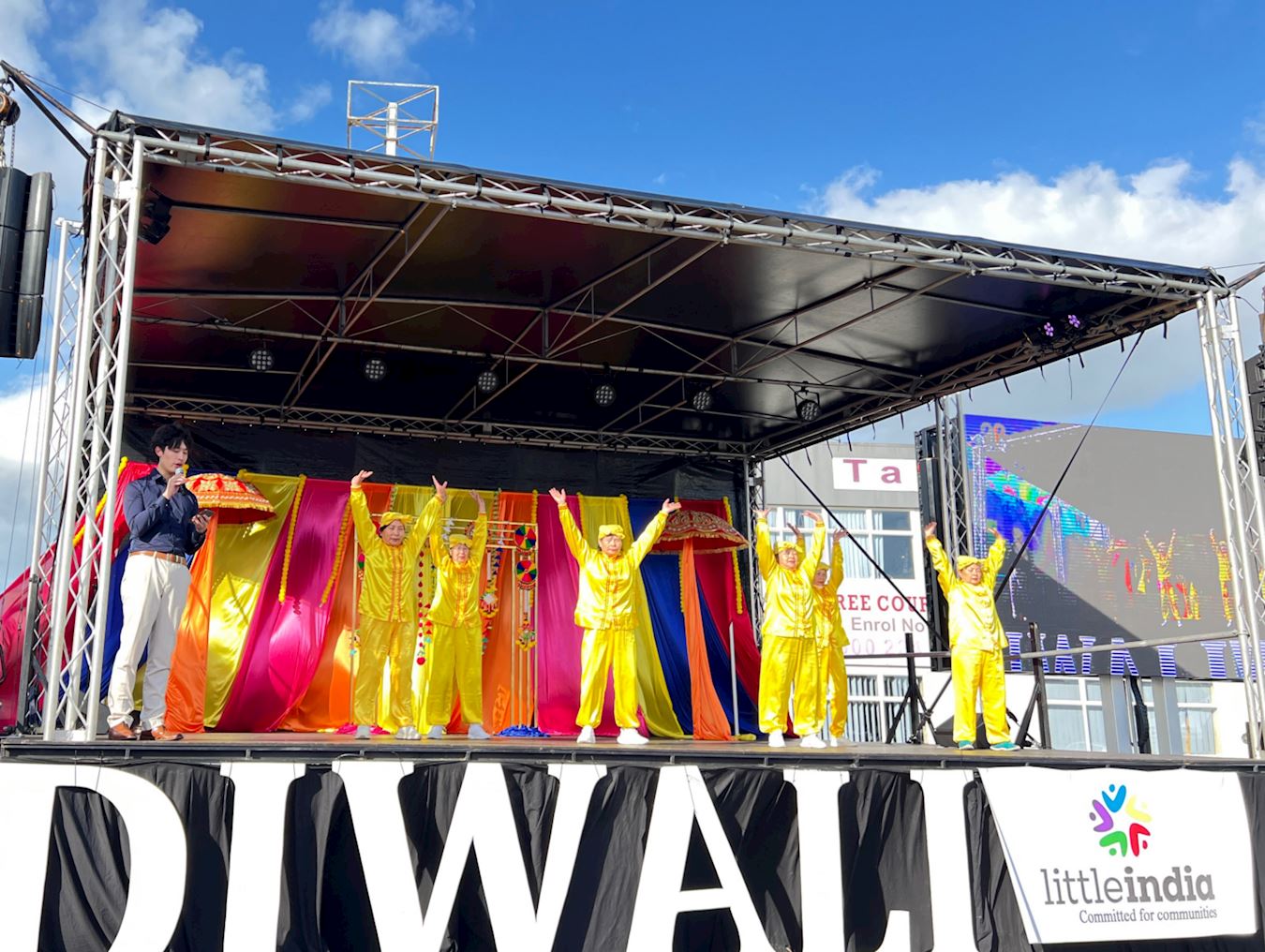 Image for article Новая Зеландия. Люди узнают о Фалунь Дафа во время фестиваля Дивали в Окленде