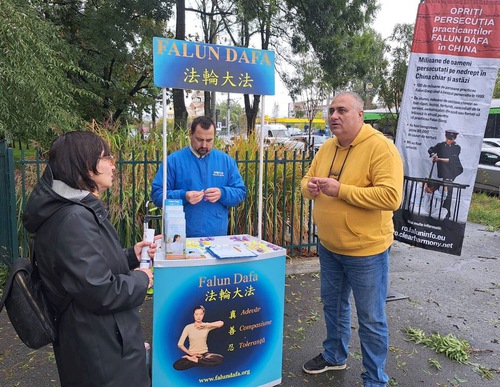 Image for article Ценности Фалунь Дафа находят отклик во время мероприятий в Румынии