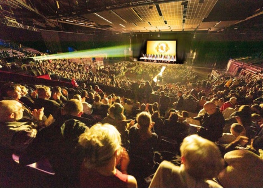 Image for article Любители театра в Европе и США наслаждаются представлением Shen Yun во время зимних праздников