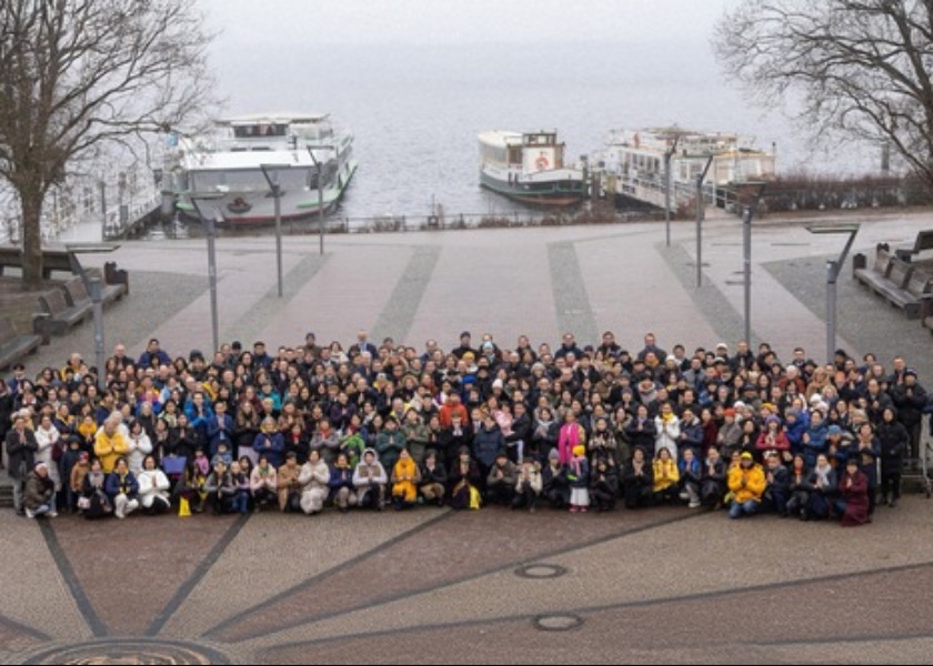 Image for article Практикующие из Германии и немецкоязычной части Швейцарии желают Учителю счастливого Нового года (видео)