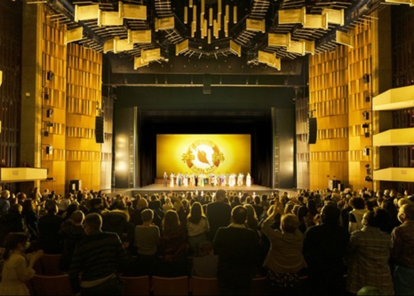 Image for article Член Конгресса США поздравила компанию Shen Yun с 20-летним юбилеем