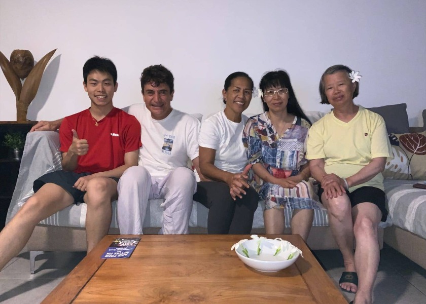 Image for article Таити. Жители узнали о Фалунь Дафа, а крупнейшее местное СМИ взяло интервью у практикующих