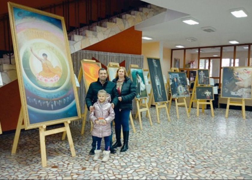 Image for article Выставка «Искусство Чжэнь Шань Жэнь» в Болгарии дарит посетителям «мир чистоты и света»