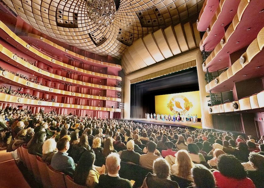 Image for article Американские и европейские зрители посмотрели представление Shen Yun в дни пасхальных праздников