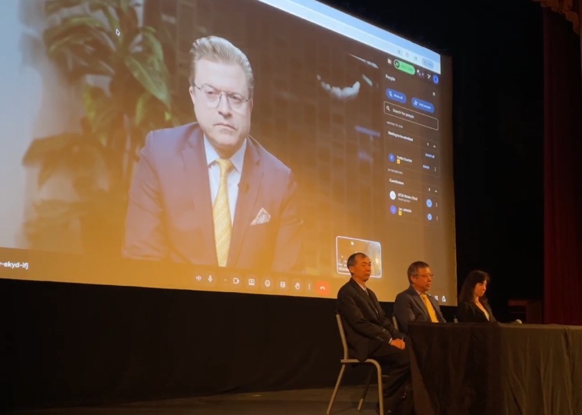 Image for article США, штат Вирджиния. Участники показа документального фильма «Государственные органы» осуждают насильственное извлечение органов у живых людей в Китае