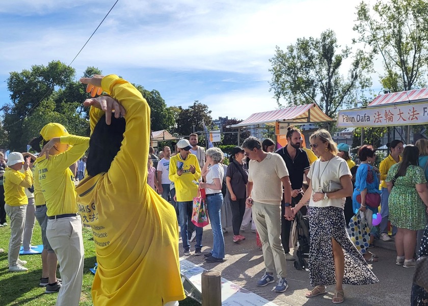 Image for article Льеж, Бельгия. Презентация Фалунь Дафа в рамках культурного фестиваля Retrouvailles
